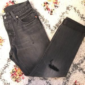 Levi’s 501 distressed boyfriend jeans